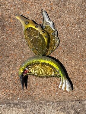 Large 15" Hummingbird Wall Art - Textured Glass & Metal Outdoor Decor